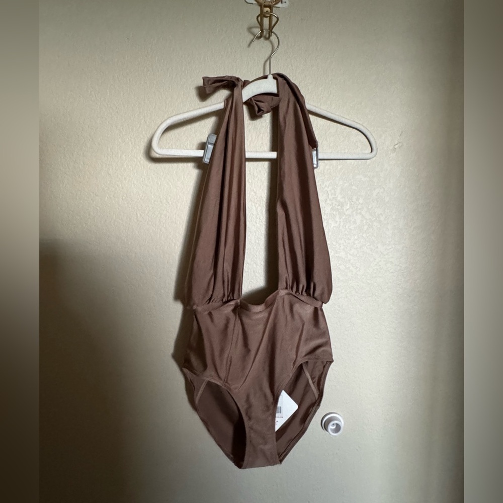 6 Shore Road Cabana One Piece Swimsuit Sz Small in Shimmer Nude NEW‎